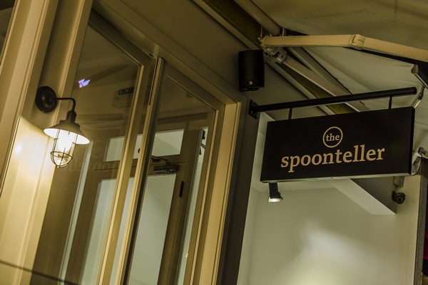 The Spoonteller on Friday Night
